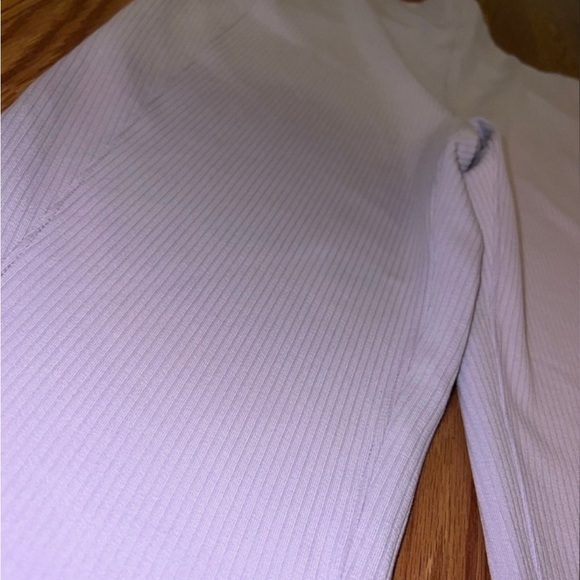 Lululemon Athletica Lilac Cropped Pants - Picture 3 of 6